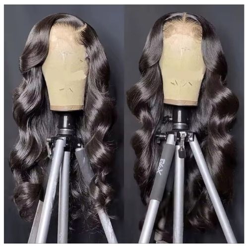 Perruque brésilienne Body Wave en dentelle transparente 13x4 Elegance Naturelle 180% Density 20 inches