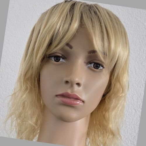 Perruque synthétique courte bouclée blonde-brune-grise avec frange, finie à la main