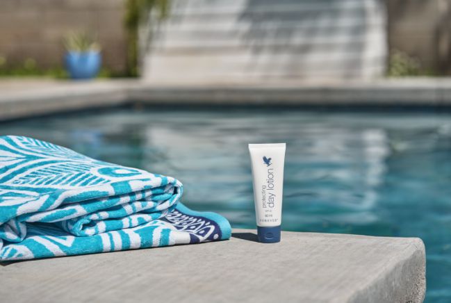 Protecting Day Lotion-Day cream with SPF 20 and Aloe Vera-60 ml - LUX-Anic